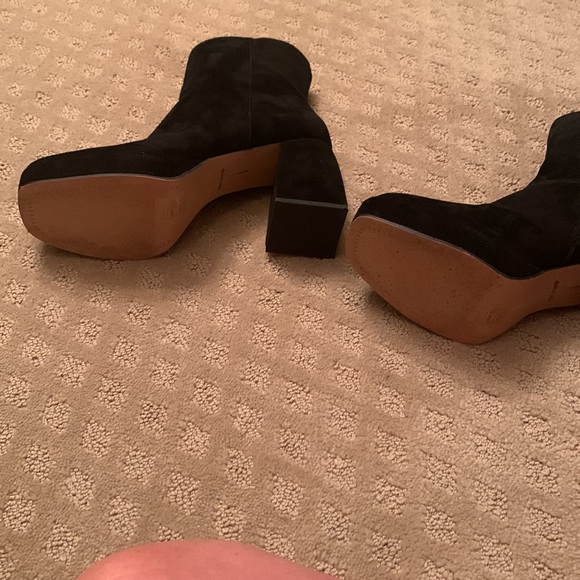 Dolce Vita Ulyses Black Suede Boot. Size 8 - Picture 7 of 9